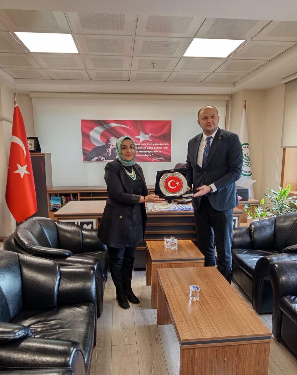 Bolu Milliyetçi Hareket Partisi Milletvekili Sayın İsmail Akgül Bolu Doğa Koruma ve Milli Parklar Müdürümüz Saime Demirtaş' a hayırlı olsun ziyaretlerinde bulundular. Nazik ziyaretlerinden dolayı kendilerine teşekkürlerimizi sunarız.