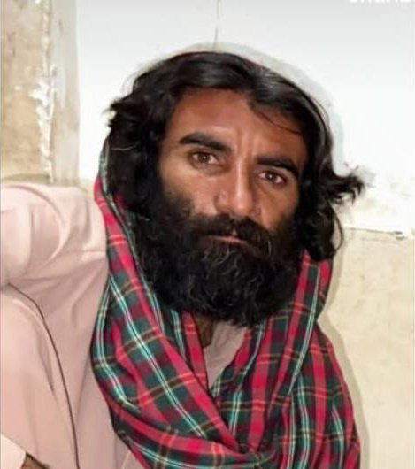 در بازداشتگاه زاهدان بر اثر جراحت گلوله جان باخت.!!
از جنایت های که در #بلوچستان اتفاق میوفتند بنویسیم سکوت نکنیم..
#حمید_شه‌بخش