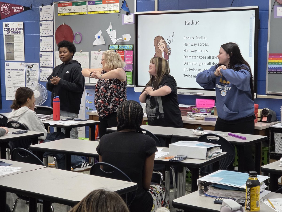 Adriane New tweet media