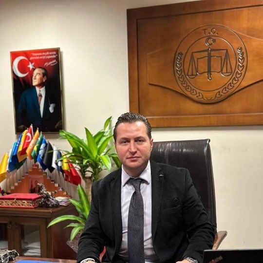 Yenidoğan Çetesi davasında karar çıktı!

👉Efsane Savcı Yavuz Engin'i tehdit eden Mustafa Kemal Zengin'e 5 yıl 6 ay hapis cezası verildi.

👉11 sanık hakkında beraat kararı verildi.