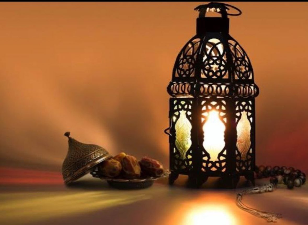 abdullahQuarter's tweet photo. نهنئكم بحلول شهر #رمضان المبارك 🌙
تقبّل الله منّا ومنكم صالح الأعمال والطاعات
#رمضان_كريم https://t.co/vKta1I8ZEK