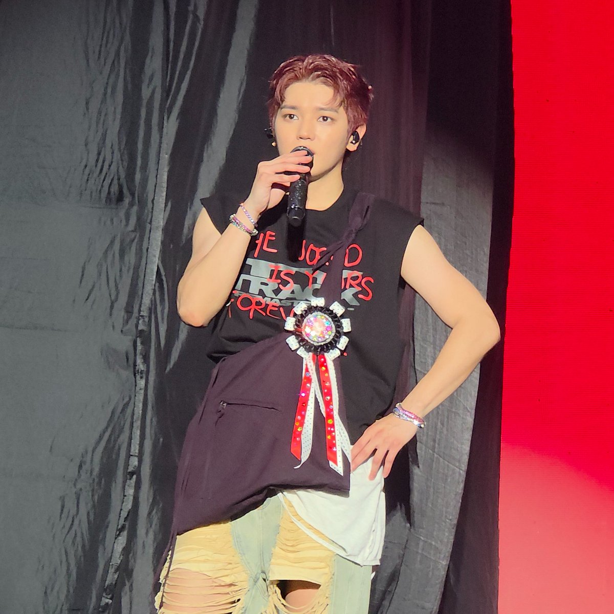 25 years apart, still no difference🫣