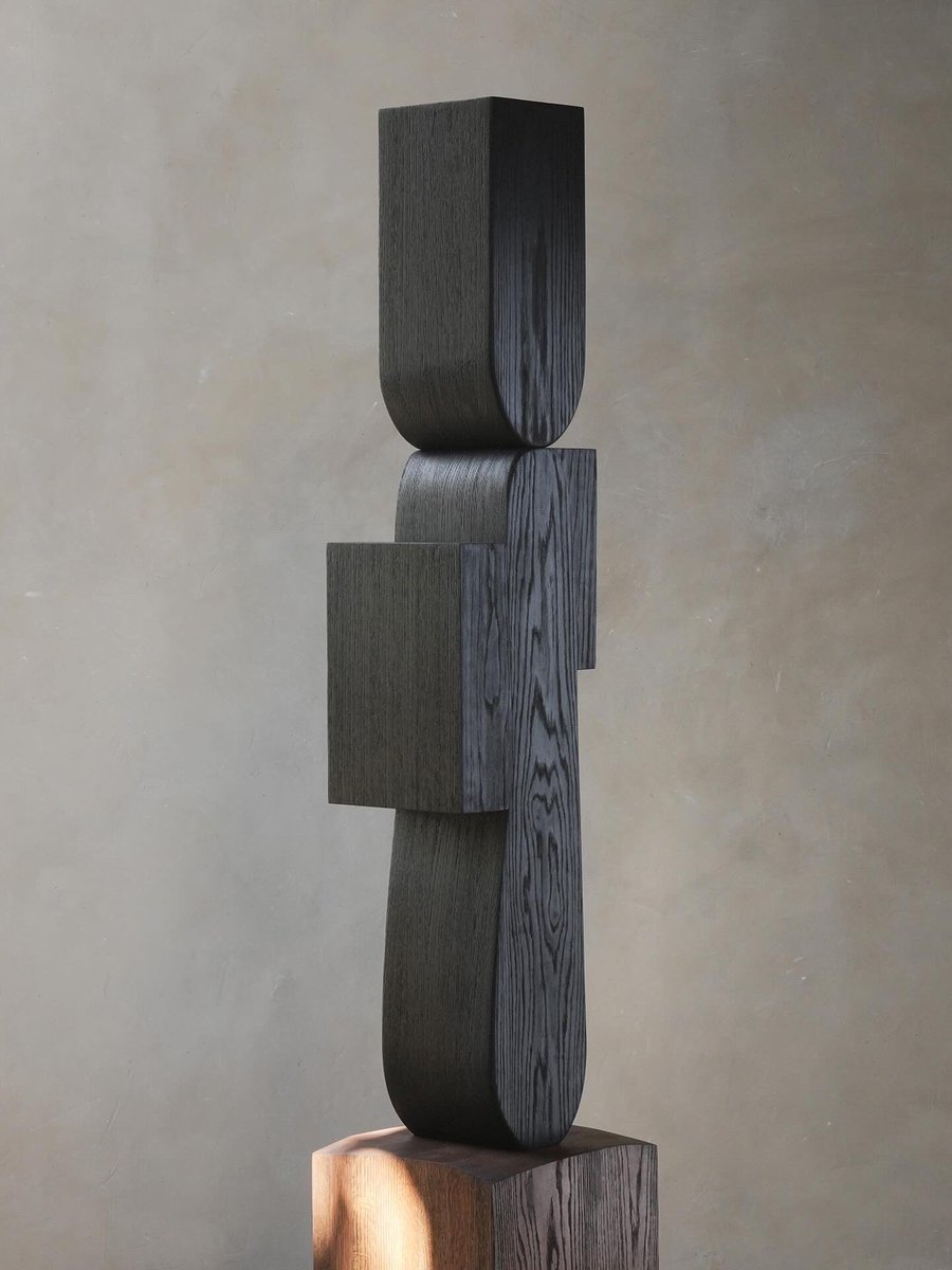 NONO shapes this sculpture as a single presence, not an accessory. The edges stay clean under the hand. The mass stays centered. It rewards distance, then rewards touch.