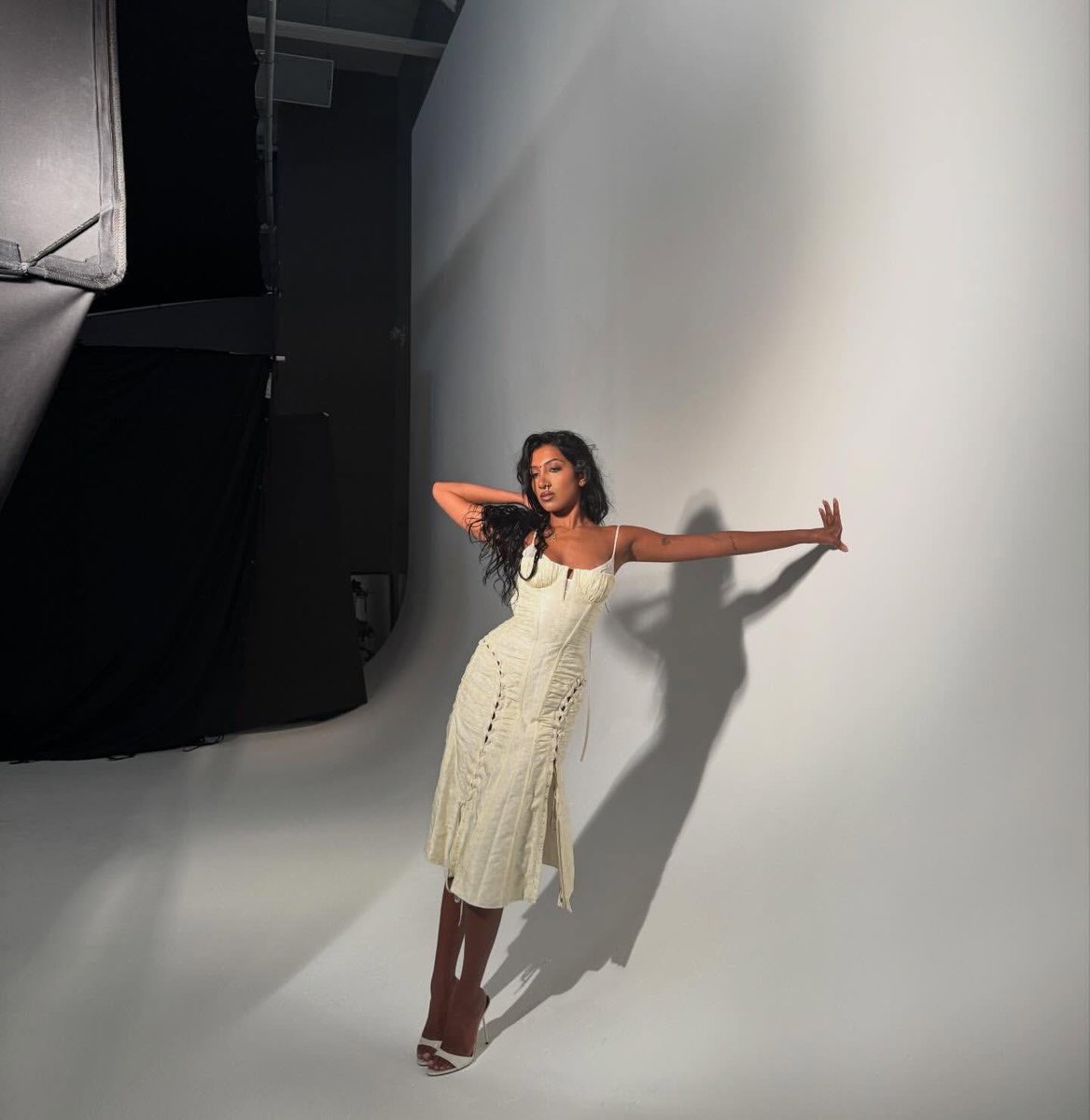 lara pics tweet media