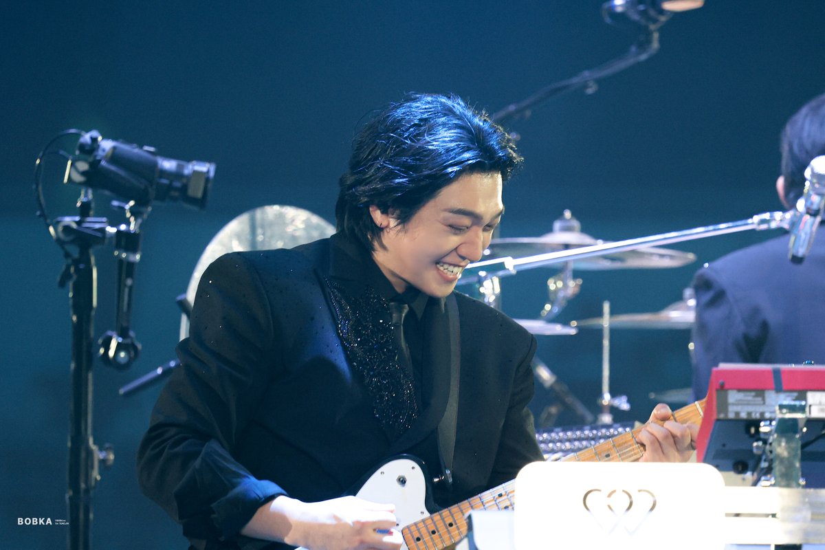 251221 #성진 #원필 
궁금한게 많을 나이긴 하지 ( *ฅ́˘ฅ̀*)