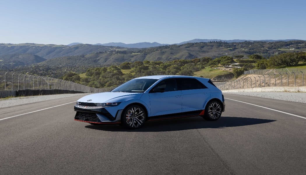 WilayahMy's tweet photo. Hyundai IONIQ 5 N Named Top Performance EV for 2026 https://t.co/mIfzTtlnC9 #Hyundai #IONIQ5N #ElectricVehicle #PerformanceEV #CarTalk https://t.co/YeaD7M10YF