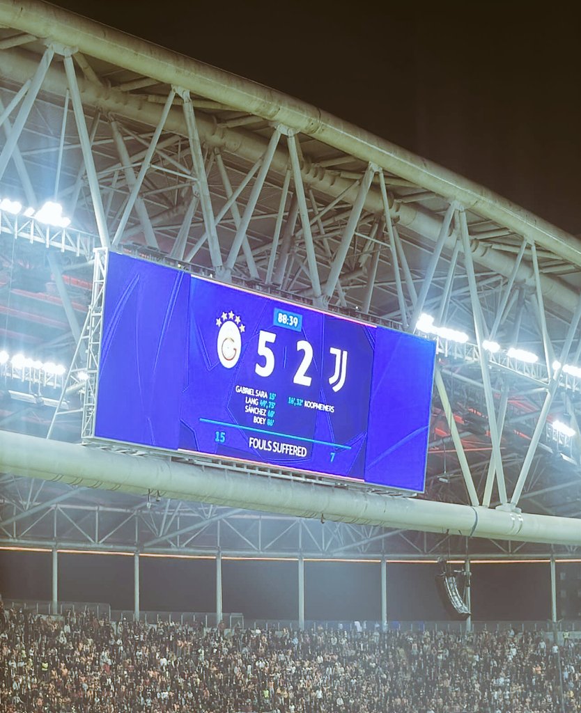 Tekyumruk's tweet image. Arrivederci Juve!

Şen ola Cimbom şen ola!