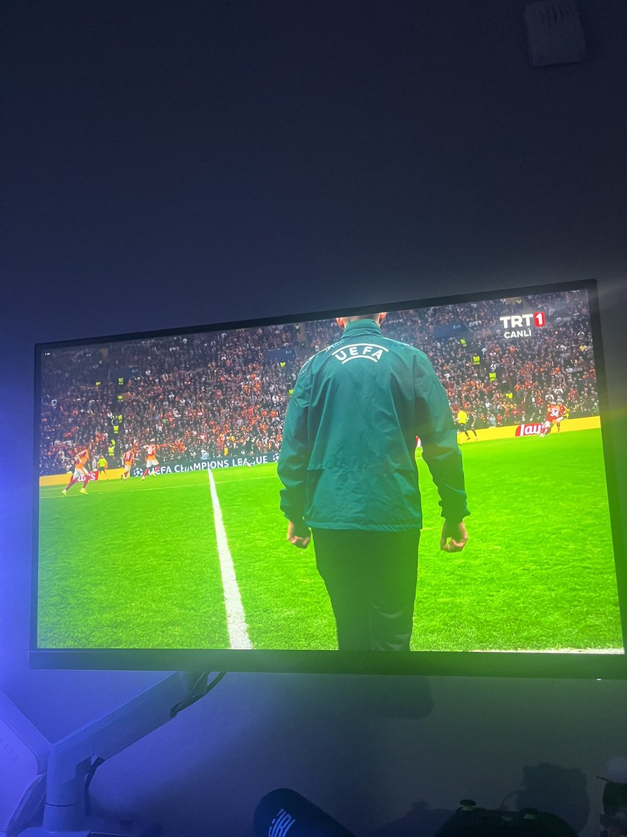 Bu nasıl açı abi kafayı yicem rahatsız oluyorum  #GSvJUVE