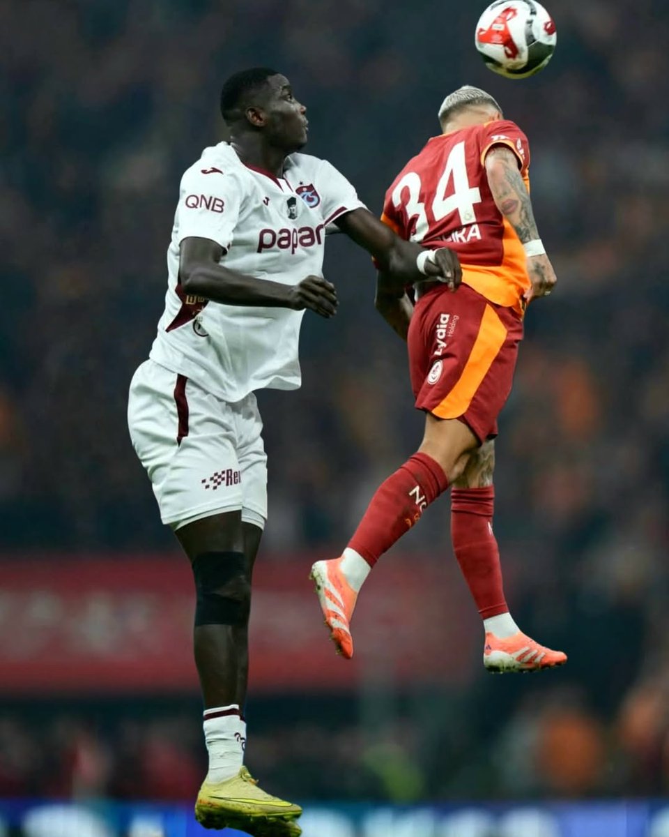 Torreira yine şundan yaptı qkkqjqjskjsjdjsjs