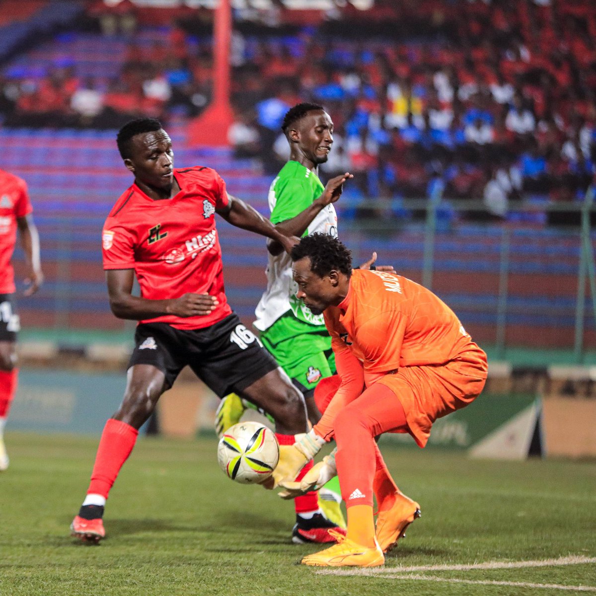 VipersXtra's tweet photo. FULL TIME at St Mary's 

#Viperssc 1 : 1 Nec  FC 

Milton Karisa early dead lock cancelled by former Venoms Richard to share points at Kitende 

#VIPNEC | #OneTeamOneDream
#StartimesUPL #VenomsUpdates | #HalaVipers https://t.co/du88VkjQfm