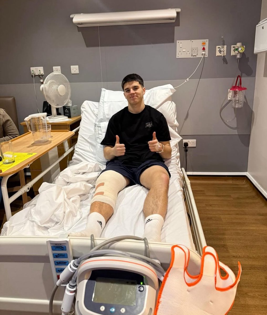 leedsutdacademy's tweet photo. 💪 #LUFCU18s defender Will Firth has undergone successful surgery on an anterior cruciate ligament injury sustained in early February  

Speedy recovery, @WillFirth15! 🤍

#LUFCYouth | #LUFC https://t.co/zeU0PhqnAP