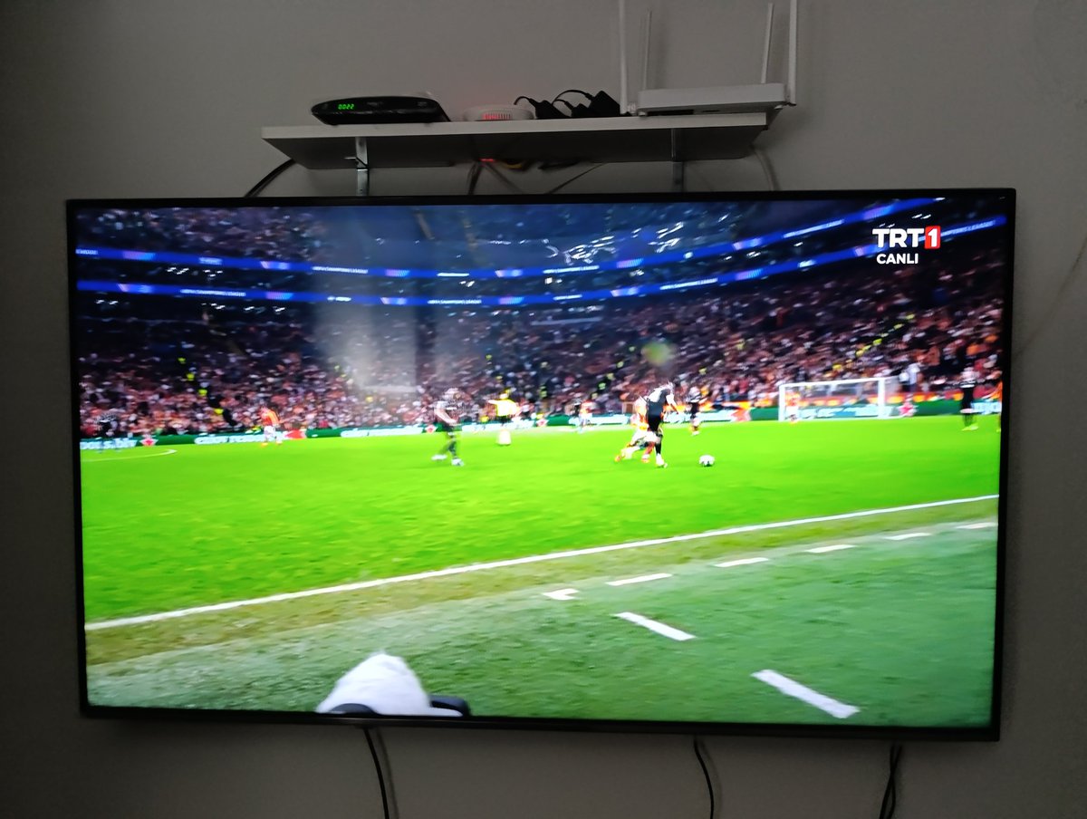 falanfilan232's tweet photo. Bu ne Okan Buruk Y*rak kamera açısı mı? #galatasaray vs #juventus https://t.co/aWJ2nnOvVk