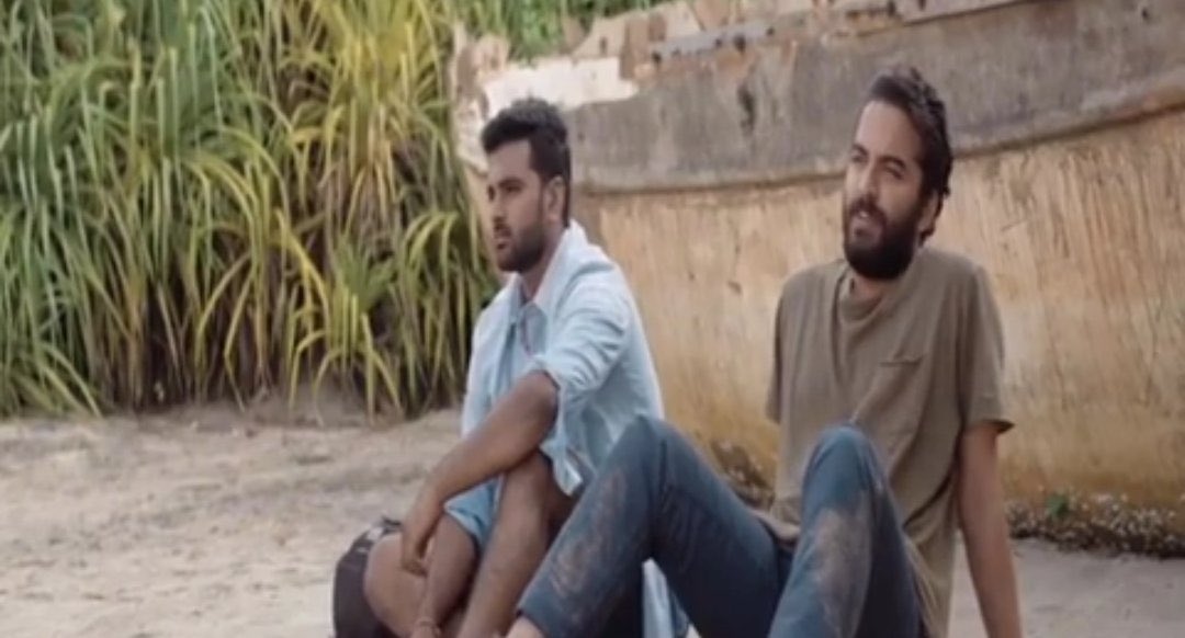 Wednesday ayithe Dhee show,
Thursday ayithe Hyper aadi skit,
Friday ayithe Sudheer skit 
Viti kosam wait chese rojule bagunde ra