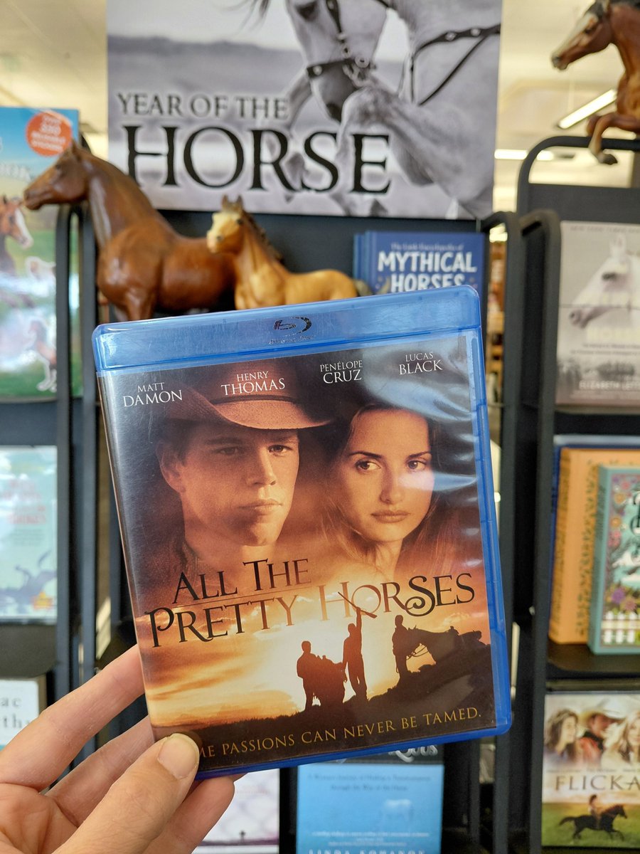 Bookmans tweet media