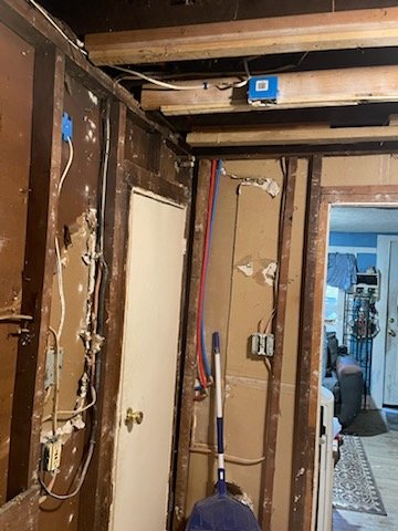 UltimateTrad8r's tweet image. Down to the studs
#renovations on a 4 family that I closed on during Christmas 

Heavy work but will raise a ton of value

#realestate