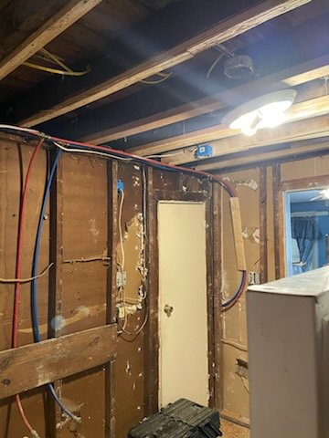 UltimateTrad8r's tweet image. Down to the studs
#renovations on a 4 family that I closed on during Christmas 

Heavy work but will raise a ton of value

#realestate