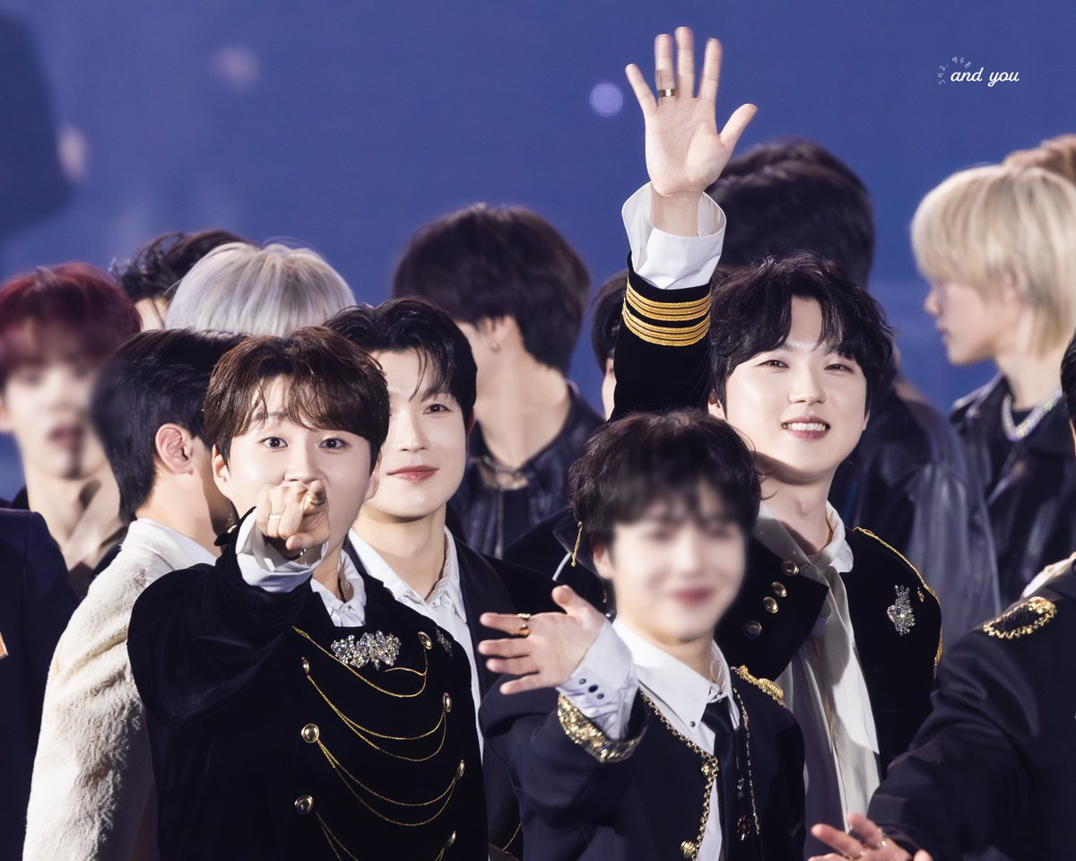 260215 한터뮤직어워즈 2025

누군가를 발견하고 그 기쁨을 표현해 주는 사람이
-ˋˏ 포레 ˎˊ- 일때.

그리고 그 누군가는 
-ˋˏ 숲별 ˎˊ- 일 때.

#포레스텔라