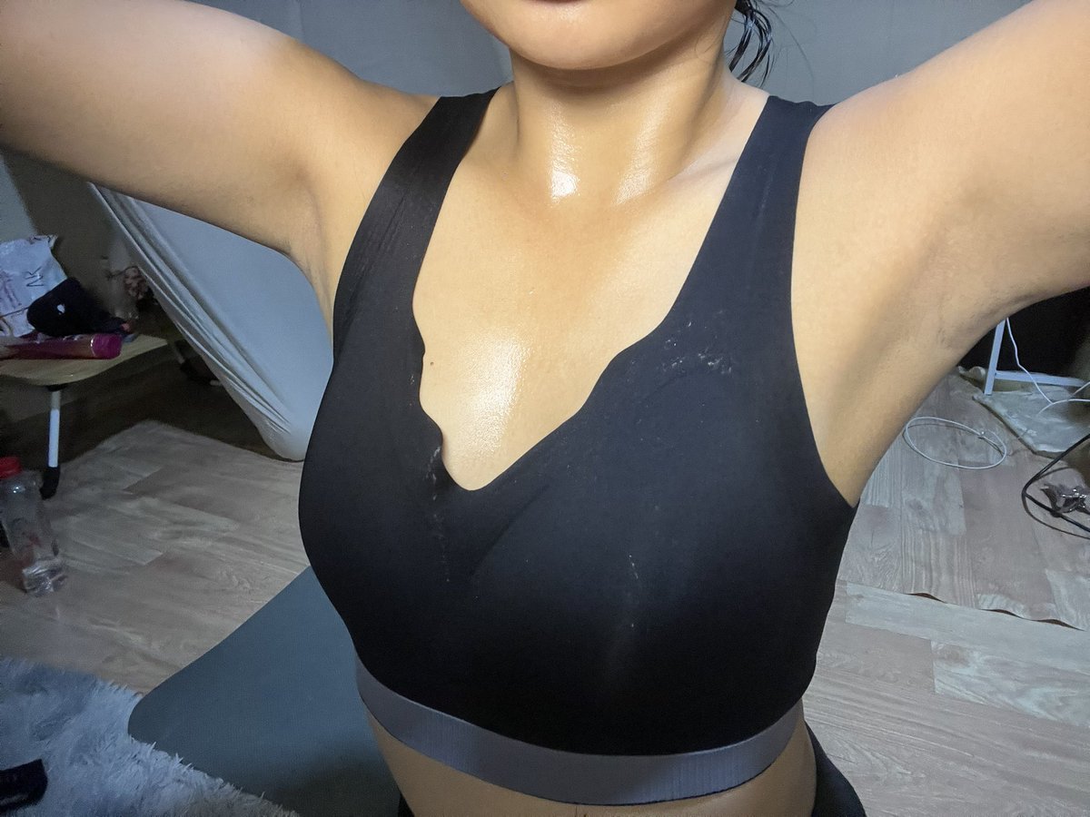 Havanaliciouss's tweet photo. Don’t worry armpit lovers. I didn’t forget about you. ❤️ #armpit #armpits #ContentCreatorLife #fetish https://t.co/e04SPROk73