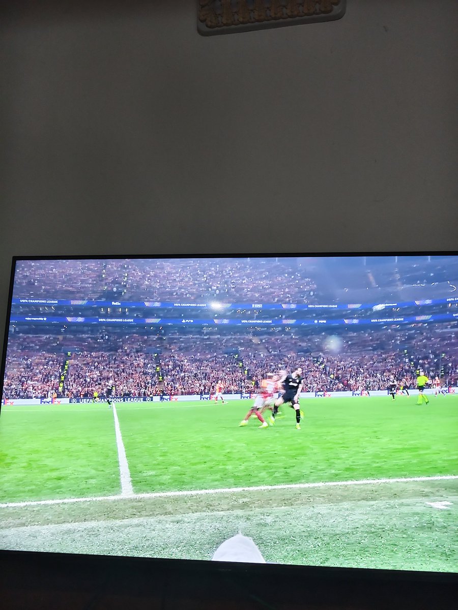 #TRT1  maç izlerken.