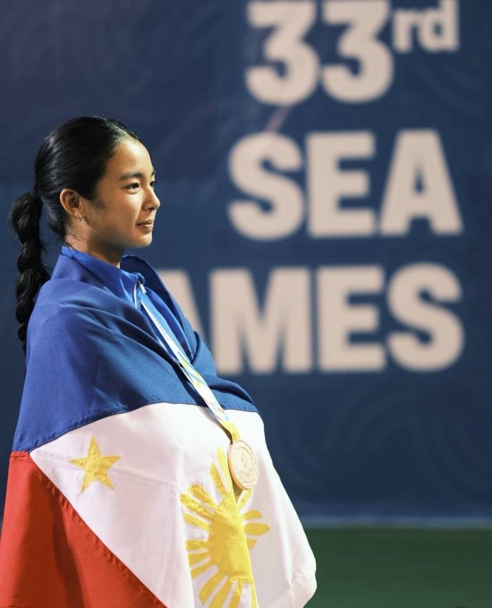 TheTennisLetter's tweet image. Alex Eala becomes the youngest Asian woman to have top 10 wins in multiple Tier 1/WTA 1000 events

Naomi Osaka - 20 years &amp;amp; 350 days old. 

𝐀𝐥𝐞𝐱 𝐄𝐚𝐥𝐚 - 𝟐𝟎 𝐲𝐞𝐚𝐫𝐬 &amp;amp; 𝟐𝟔𝟖 𝐝𝐚𝐲𝐬 𝐨𝐥𝐝.

Special player doing special things. 

An inspiration to many. 

🇵🇭❤️🇵🇭

(via