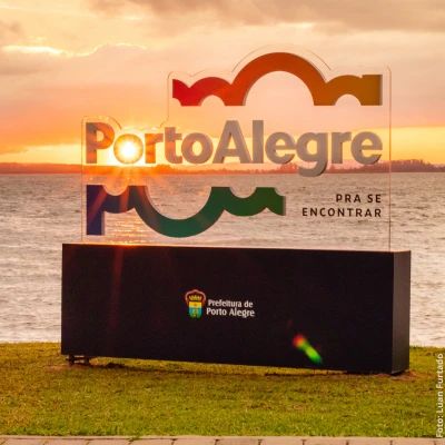 UpdateCharts tweet media