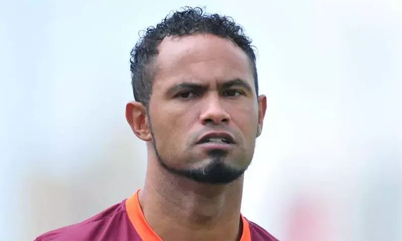 updatecharts's tweet image. Ex-goleiro Bruno revela desejo de se CANDIDATAR nas eleições de 2026: "O partido será de direita".