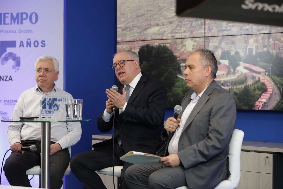 🗞️En esta Maratón Digital de #ElTiempo115Años llegamos a nuestro último panel, 'EL TIEMPO y la empresa privada', en el cual hablaremos de: 

-Infraestructura y movilidad. 
-Petróleo
-Gas 
-La banca 
-La energía

🎙️Nuestros moderadores son Omar Ahumada (<a href="/omarahu/">Omar Gerardo Ahumada</a> ), editor de