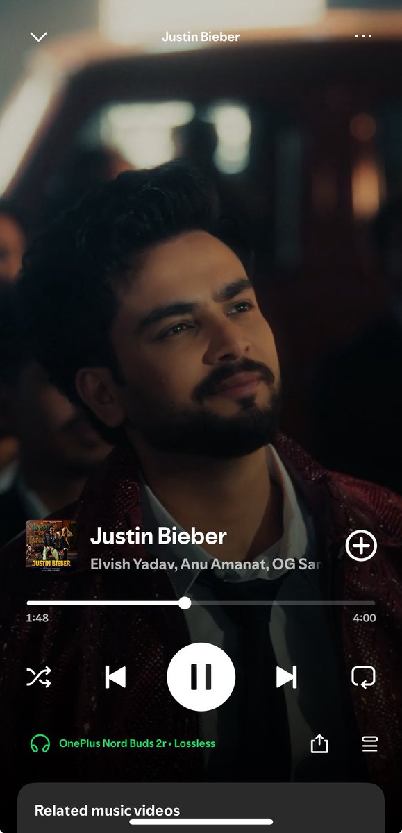 leo_77_8's tweet photo. Lyrics thik he, but elvish ke verse ka vocal mix thoda off laga
Proper blending missing lgi. Raw overlay type feel aa rahi
.
#ElvishYadav #ElvishArmy https://t.co/6HkuZIidhT