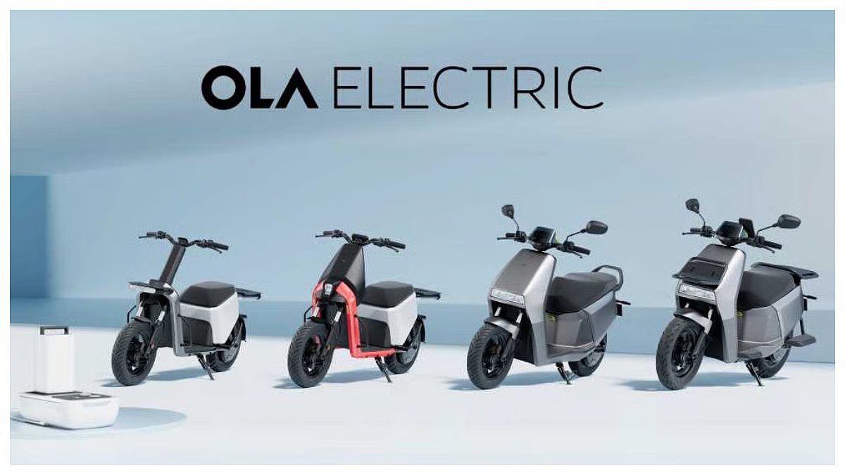 PlusPointIndia's tweet image. Ola Electric’s Market Share Is Falling Fast - From Dominance to Decline

Ola Electric market share trend:
• 2022 - 30.0%
• 2023 - 32.0%
• 2024 - 35.5% (Peak leadership)
• 2025 - 15.6%
• Jan 2026 - 5.9%

The Indian EV 2-wheeler sector has entered its consolidation phase -…