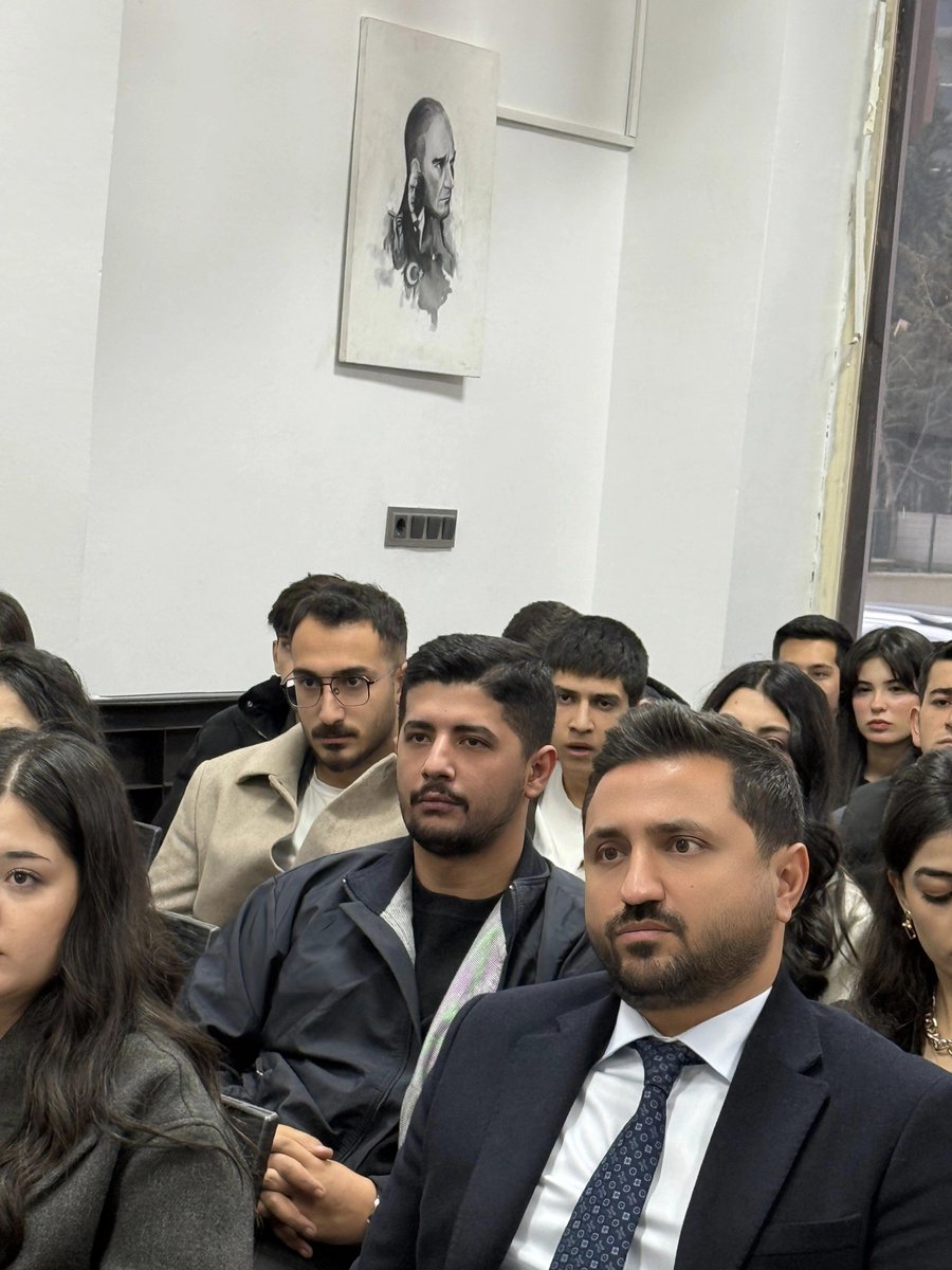 SparkDEX_Al_FND's tweet photo. Şehitkamil Gençlik Kollarımızın düzenlediği "gençler konuşacak biz dinleyeceğiz" programına katılım sağladım.
Gençlerin çok büyük sorunları var, Geleceğimizin yapı taşı olan gençlerimizin sorunlarının bir an önce çözülmesi gerekiyor. Daha iyi bir gelecek istiyorsak gençlerin sorunlarına kulak kabartmalı;
Çözümlenmesi için elimizden geleni yapmamız gerekiyor.
Gençlerin geleceğini çalanlardan mutlak hesabını soracağız.