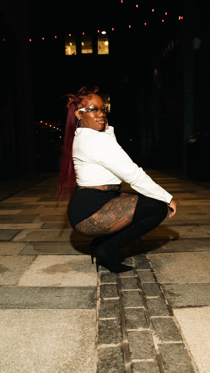 thereallibratt's tweet photo. ms.fine ass 🤍 https://t.co/t9MDxLDRYZ