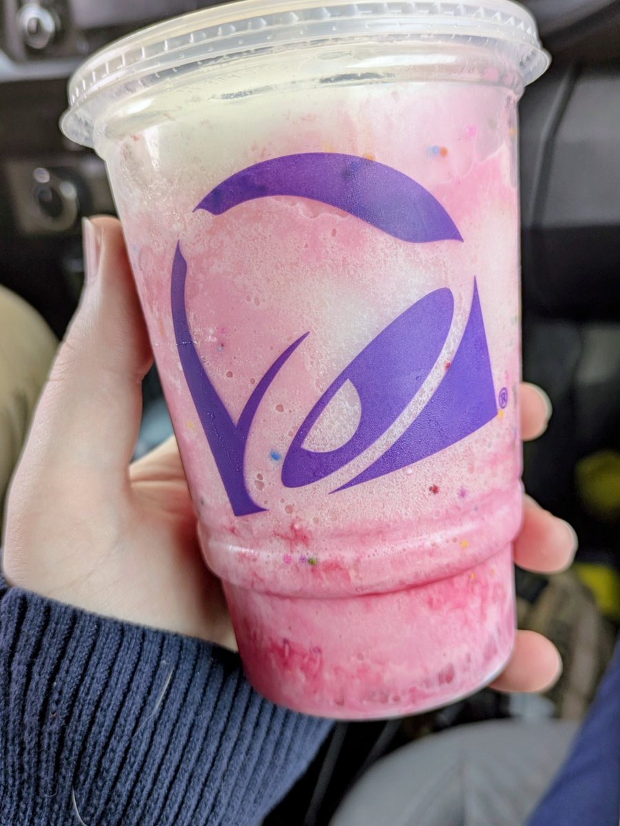 I just wanna start sharing a little more about me. Here's a lil glimpse of today! 
The husband and me went a did our weekly grocery shopping. I always like to get myself a "fun" drink!