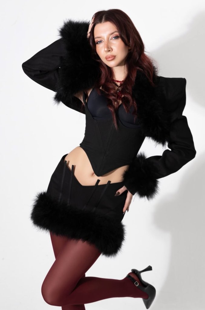 GİZLİ KOMİK                                    ÇEKİCİ 
MAVİ GÖKYÜZÜ                             KIZIL FIRTINA
UZAY BOSLUGU