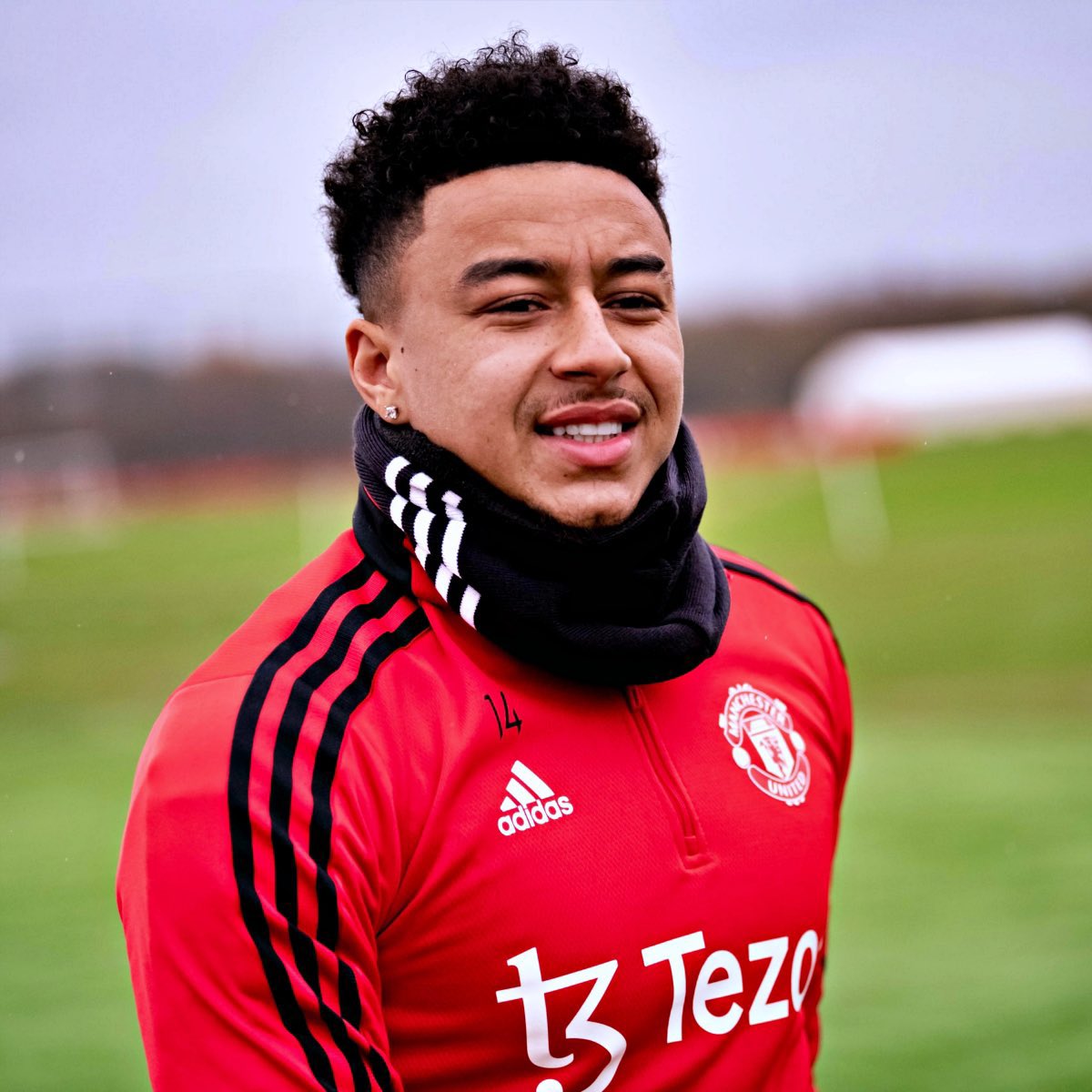 DataFutebol's tweet photo. URGENTE! 🚨 🏴󠁧󠁢󠁥󠁮󠁧󠁿

O Remo está negociando a contratação do JESSE LINGARD, inglês de 33 anos.

O jogador está sem contrato desde que saiu do Seoul da Coreia do Sul.

Via @geglobo https://t.co/gK1rTcFt9C