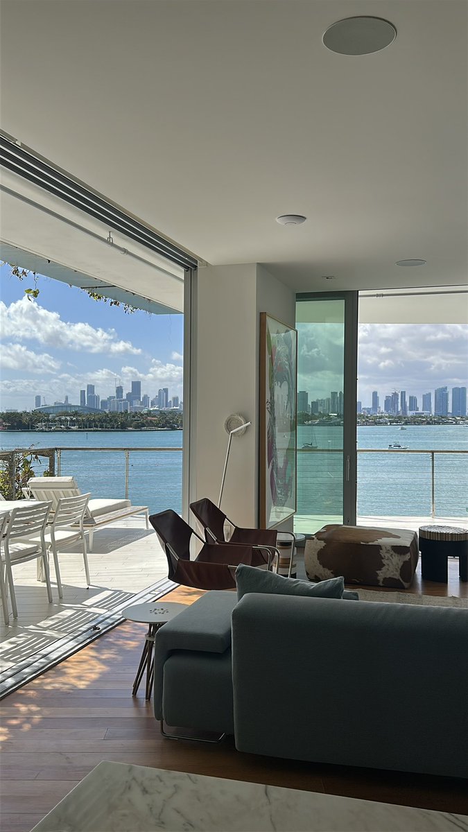 (✿◠‿◠) tweet media