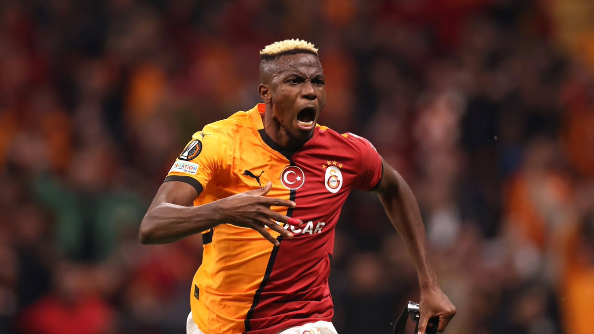 Osimhen’in golü yok ama Galatasaray Osimhen sayesinde yeniyor. Öyle bir maç. 

Tek başına takımı sırtlıyor.