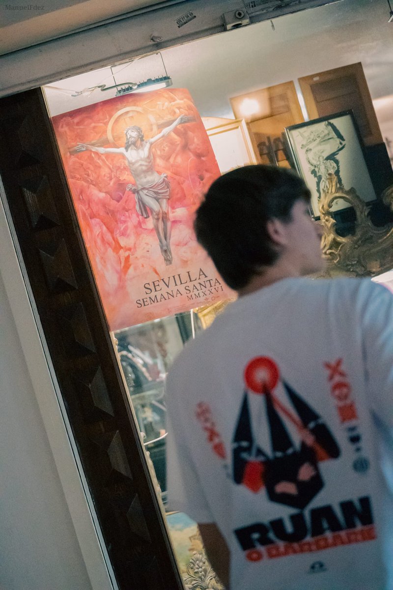 ✌🏼«RUAN O BARBARIE»  ya a la venta. 

Llevar el 𝑹𝒖𝒂𝒏 no te hace ser mejor, ni más importante, pero te hace ser.

⚫️ En esta camiseta, queremos recoger el sentido de unión y pertenencia al Ruan, siendo un eje fundamental en la fiesta de los sentidos.

la-camada-sevillana.myshopify.com