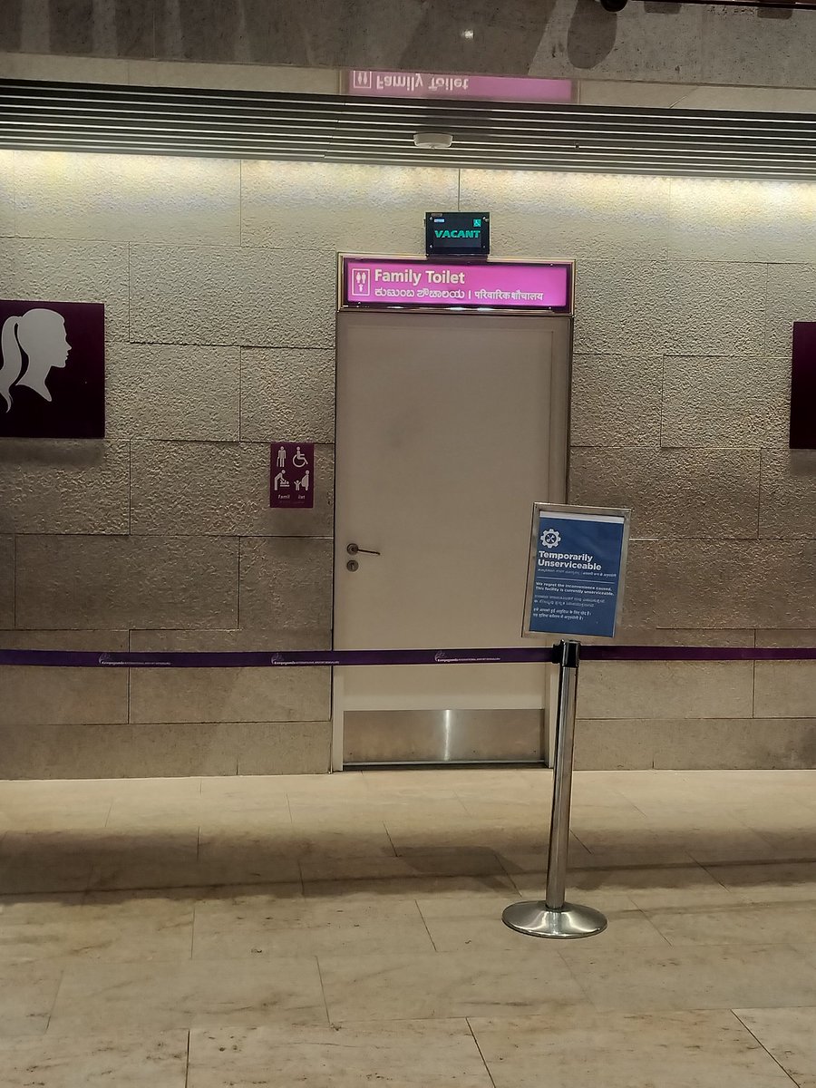 RajanRaina3's tweet photo. Airport Manager Missing, no one responsible at the Bangalore International domestic airport. https://t.co/Saz7QPqntM