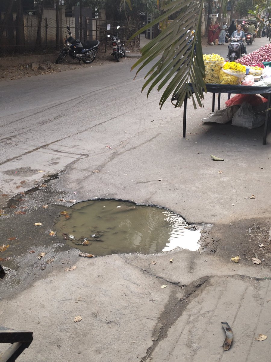 bok29517's tweet photo. @Bikshapthichary @Mc_Meerpet @TelanganaCMO @SwachhBharatGov 

Here goes another picture of today's scenario of the roads and sewage unattended. That's the Hyderabad we have to live in, isn't it @revanth_anumula sir? https://t.co/vjjPZFWPFr