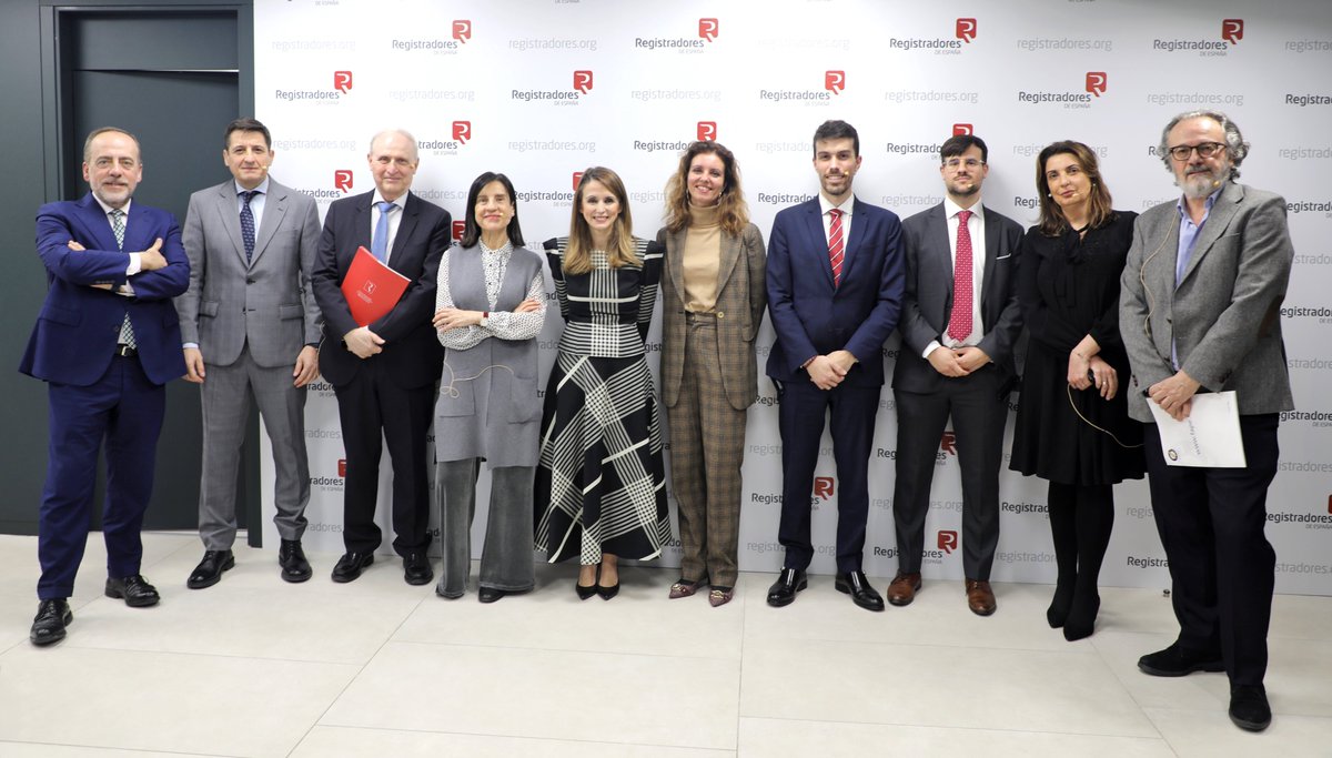 Registradores de España tweet media