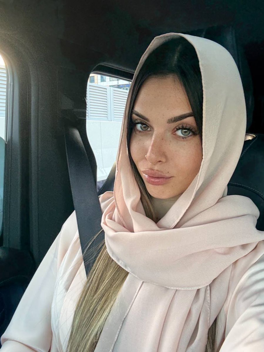 StaisyyFox tweet media