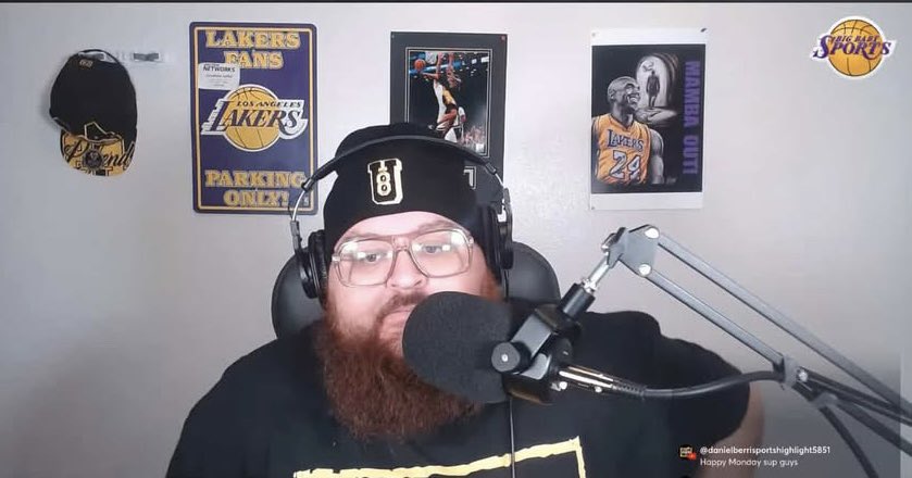 University of 8®️ tweet media