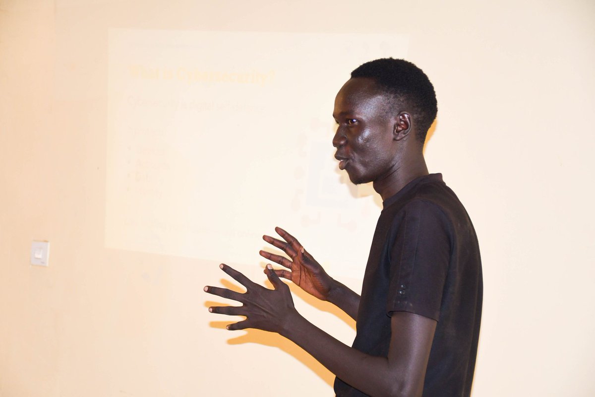 ThomasObote1's tweet photo. Last week, I facilitated a session on Cybersecurity &amp; Online Safety for media students during the Fact-Checking Training at Starford International University – Juba.

@AFRICTIVISTES @theclaritydesk
@efoundationss

#CyberSecurity #OnlineSafety #FactChecking #SouthSudan https://t.co/oS9dHvHlKc