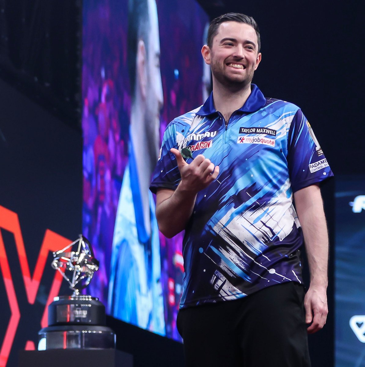 Luke Humphries MBE tweet media