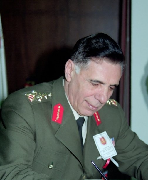 Kendilerine "Kemalist Subaylar" adını veren 9 Martçılar arasındaydı. ABD/PKK'ya ağır darbeler vurdu. JİTEM'i dağıttı. Sözde Ergenekon şemalarında hayatta olmamasına rağmen örgüt yöneticisi olarak gösterildi
 
Son nefesine kadar devrimci inançlarını korudu. Şehit Org. Eşref Bitlis