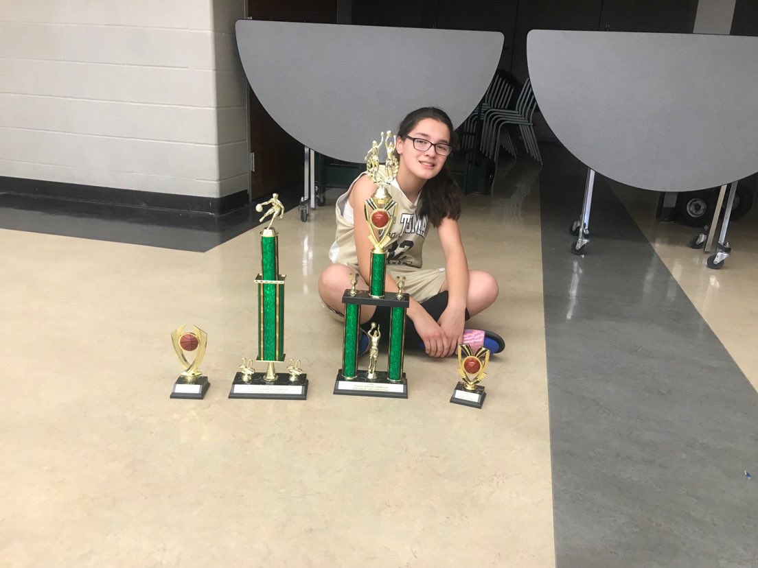 Mercy Monarchs Basketball tweet media