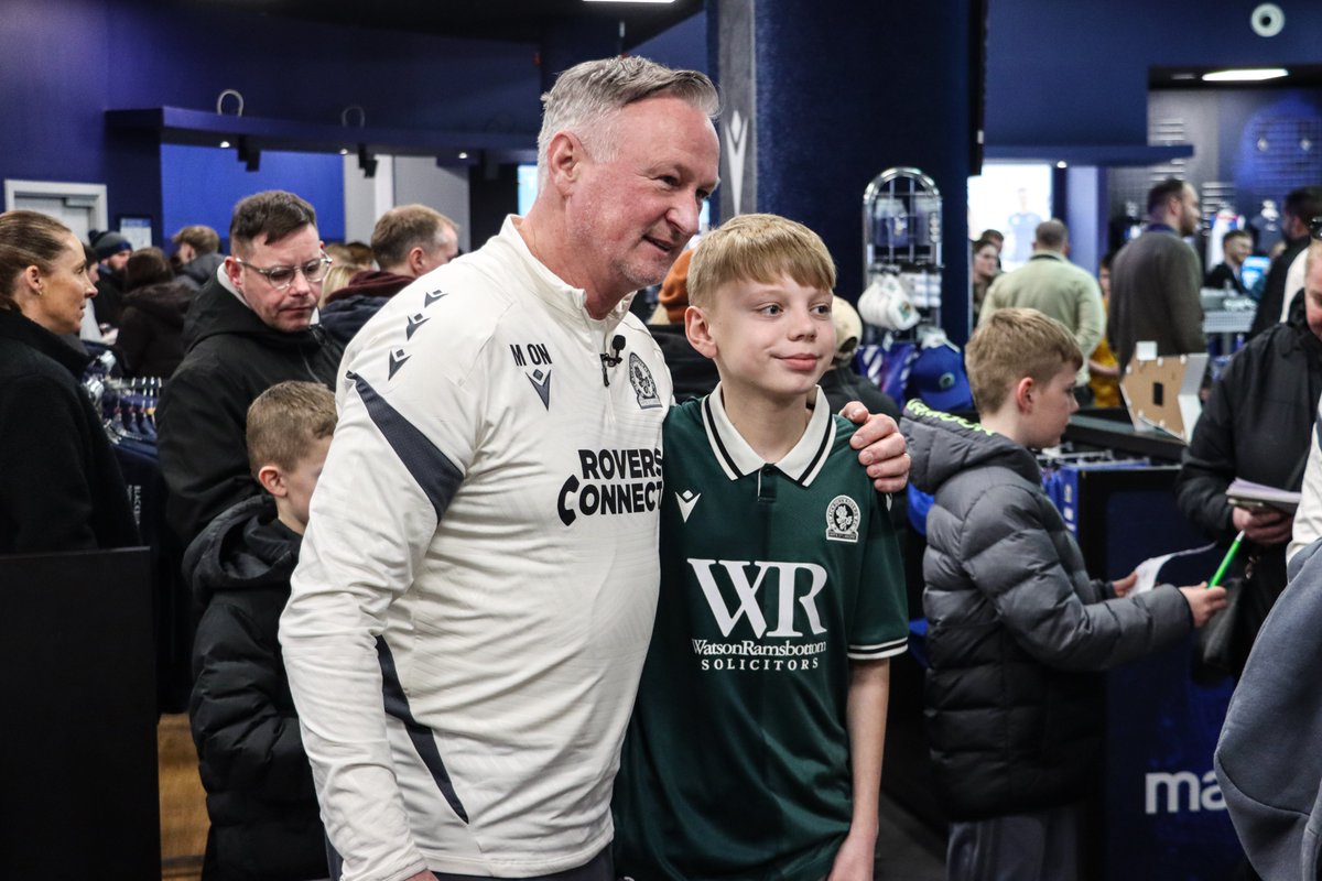 Rovers's tweet photo. 💙 A great surprise for fans at today’s shop signing as our new gaffer stopped by to meet the #Rovers supporters in attendance! 

🔵⚪️ https://t.co/8lUPvlo5BB
