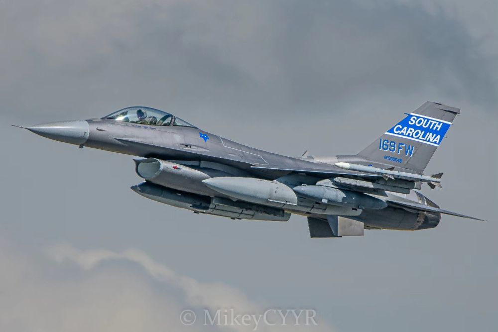 Twelve F-16s departed from McEntire ANGB #KMMT to Lajes #LPLA as TABOR 71 and TABOR 81 flight, February 17th 2026. The airspares HURON 77 and HURON 87 returned to KMMT. Supporting #ALTRV Coronet East 030 were CLEAN 21/22/23 and CLEAN 31/32/33 #CoronetEast #CE030 #TABOR71 #TABOR81