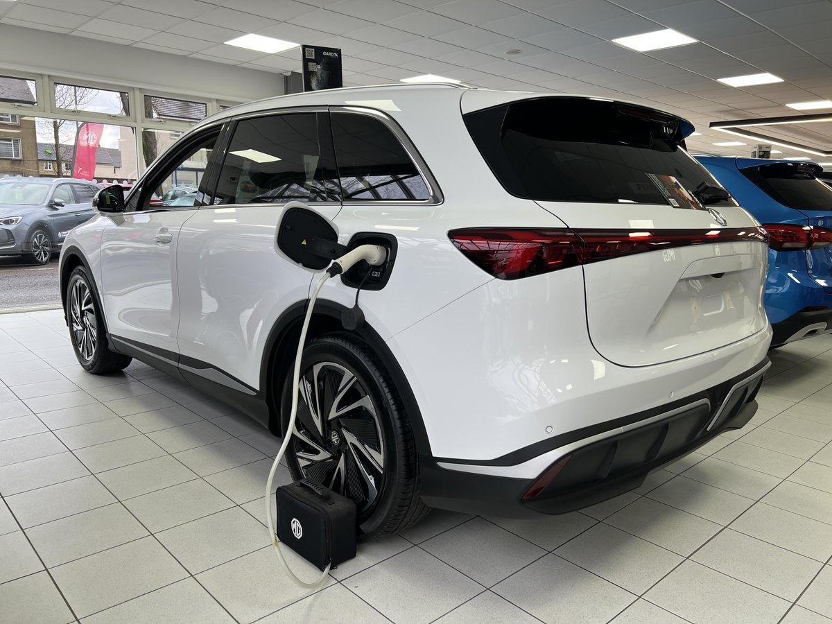 I checked out the new MG S6 EV, the latest MG SUV to hit UK showrooms. Check out my video on YouTube. #mgs6ev 
youtube.com/watch?v=F3jLxe…