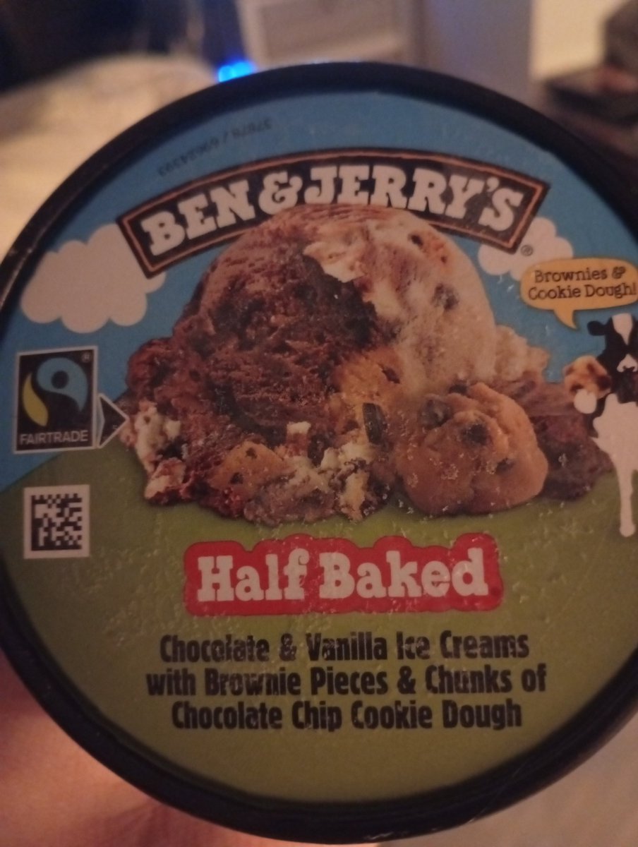 ✅Film du soir : Pandorum 
✅Douceur du soir : Half Baked 🤤

Y'a pas de mal à se faire du bien 
Bonne soirée à vous